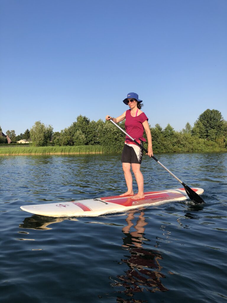 Mehr über den Artikel erfahren SUP paddeln in Hamburg